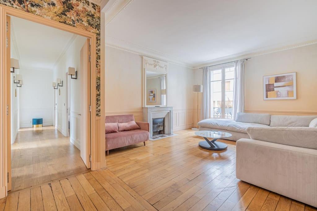 Particulier Dans Le 17eme Arondissement Appartamento Parigi